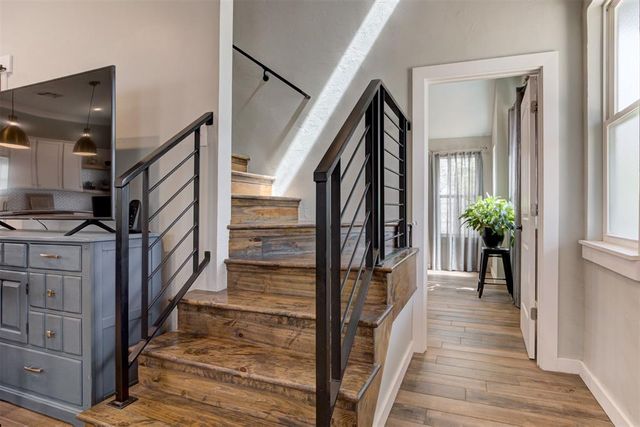 806 E Warner Avenue, Guthrie, OK 73044