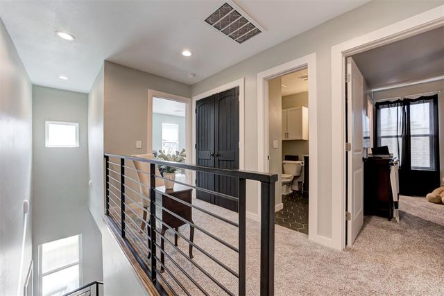 806 E Warner Avenue, Guthrie, OK 73044