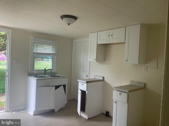 10317 DINGES RD, Berlin, MD 21811