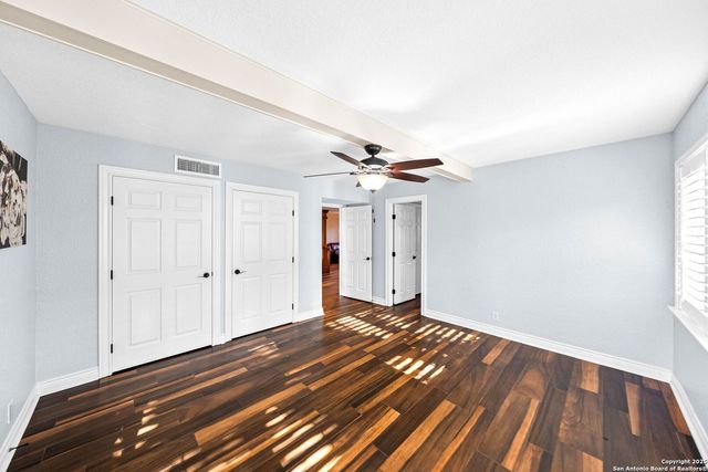 435 Carpenter Dr, Canyon Lake, TX 78133