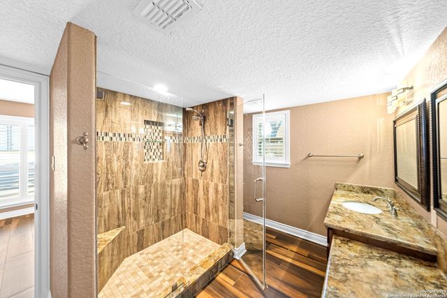 435 Carpenter Dr, Canyon Lake, TX 78133