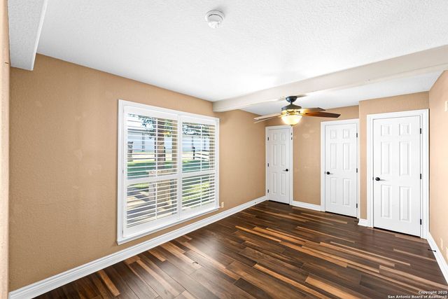 435 Carpenter Dr, Canyon Lake, TX 78133