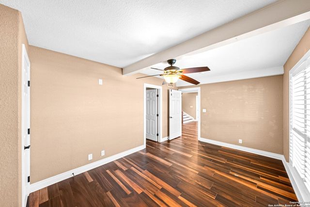 435 Carpenter Dr, Canyon Lake, TX 78133