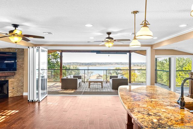 435 Carpenter Dr, Canyon Lake, TX 78133