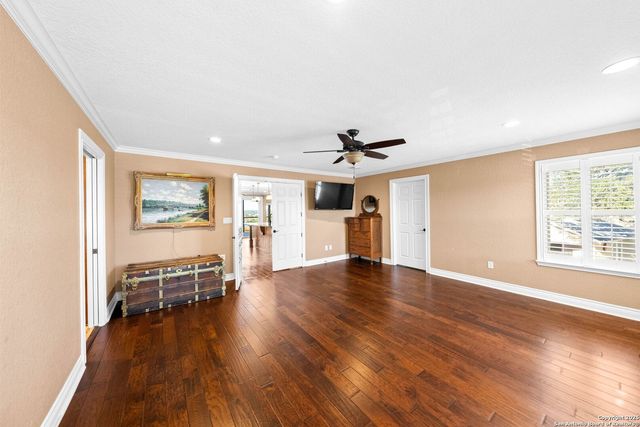 435 Carpenter Dr, Canyon Lake, TX 78133