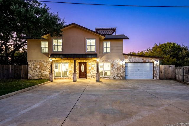 435 Carpenter Dr, Canyon Lake, TX 78133