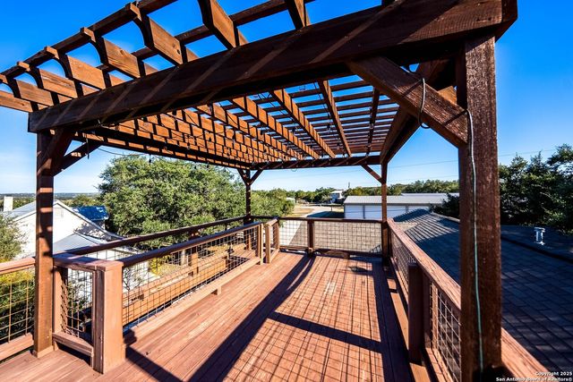 435 Carpenter Dr, Canyon Lake, TX 78133