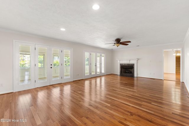 137 River Oaks Drive, Wilmington, NC 28412