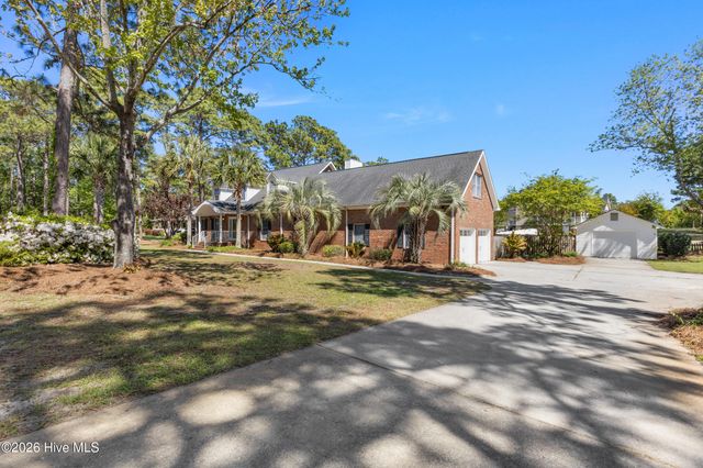137 River Oaks Drive, Wilmington, NC 28412
