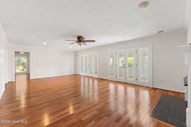 137 River Oaks Drive, Wilmington, NC 28412