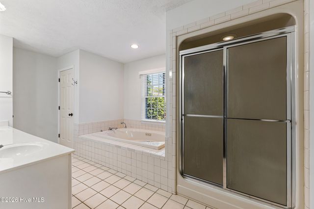 137 River Oaks Drive, Wilmington, NC 28412