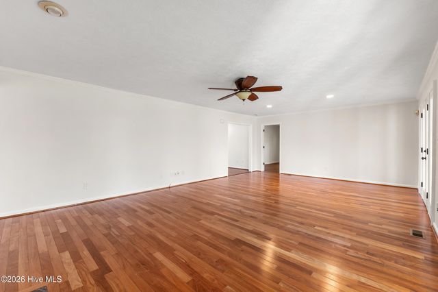 137 River Oaks Drive, Wilmington, NC 28412