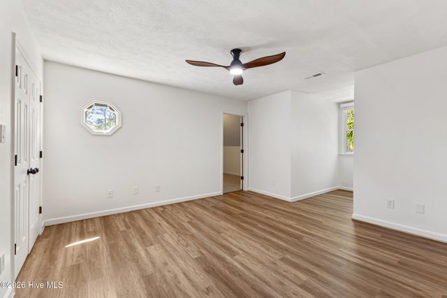 137 River Oaks Drive, Wilmington, NC 28412