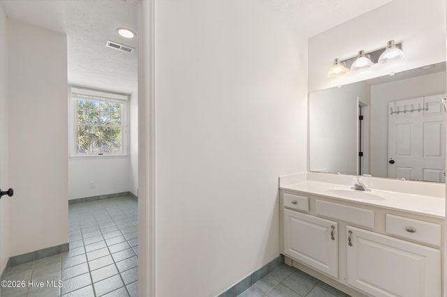 137 River Oaks Drive, Wilmington, NC 28412