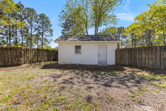 137 River Oaks Drive, Wilmington, NC 28412