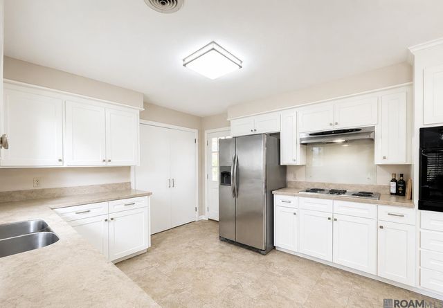 8166 Franwood Dr, Baton Rouge, LA 70806
