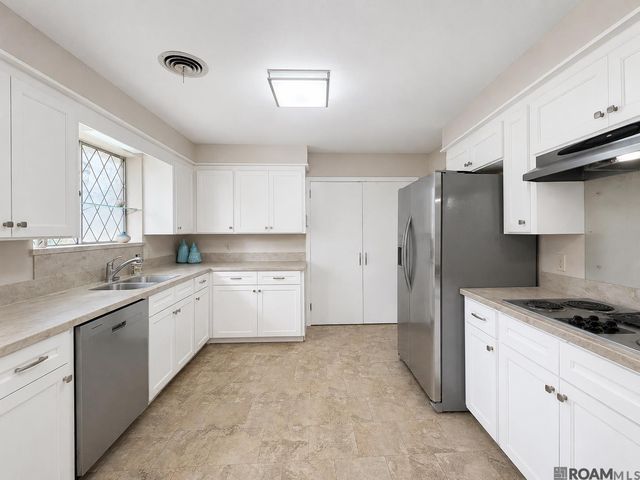 8166 Franwood Dr, Baton Rouge, LA 70806