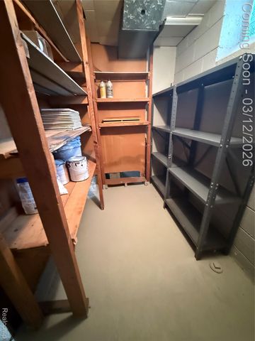 20017 California, St. Clair Shores, MI 48080