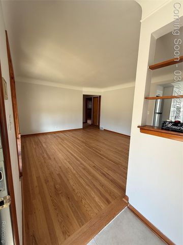 20017 California, St. Clair Shores, MI 48080