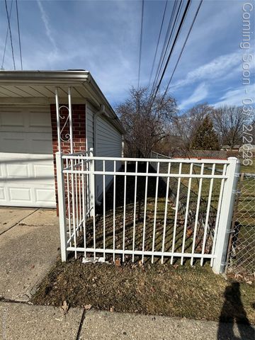 20017 California, St. Clair Shores, MI 48080