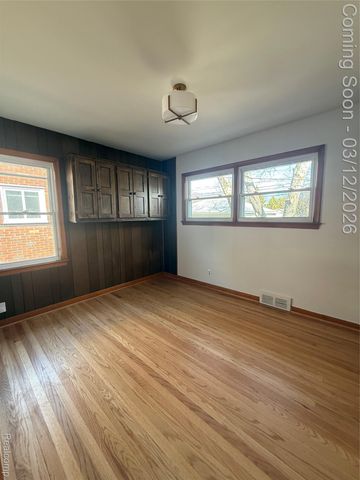 20017 California, St. Clair Shores, MI 48080