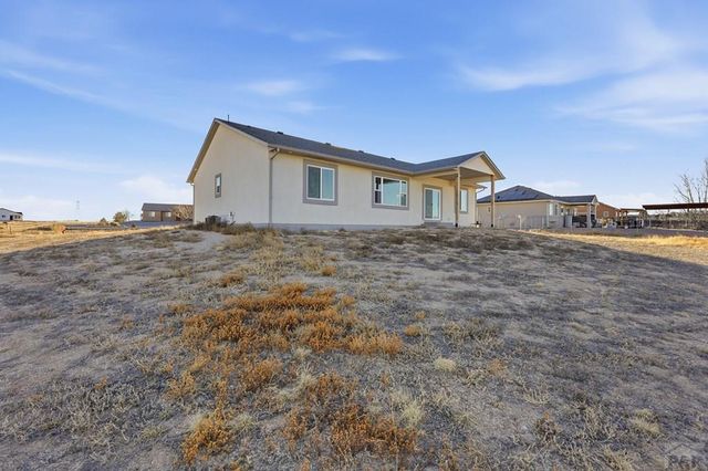 1187 E Ivanhoe Dr, Pueblo, CO 81007