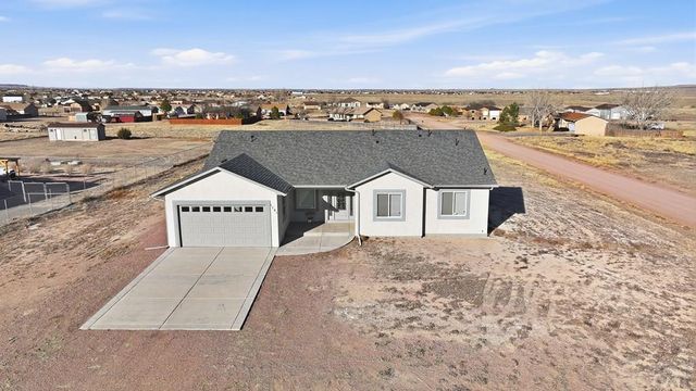 1187 E Ivanhoe Dr, Pueblo, CO 81007