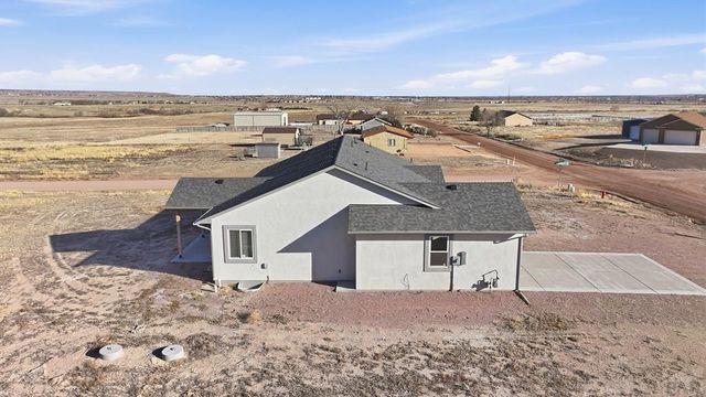 1187 E Ivanhoe Dr, Pueblo, CO 81007