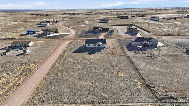 1187 E Ivanhoe Dr, Pueblo, CO 81007