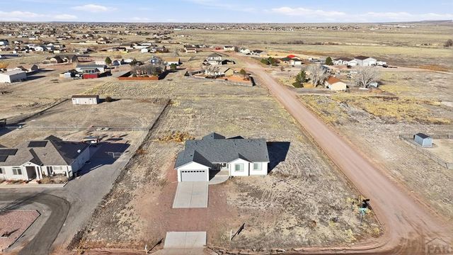 1187 E Ivanhoe Dr, Pueblo, CO 81007