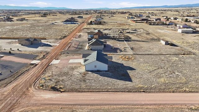 1187 E Ivanhoe Dr, Pueblo, CO 81007