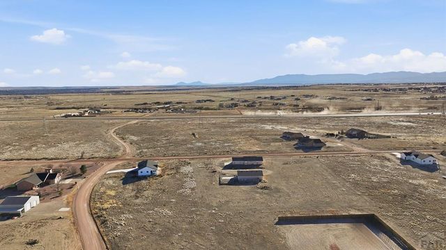 1187 E Ivanhoe Dr, Pueblo, CO 81007