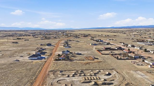 1187 E Ivanhoe Dr, Pueblo, CO 81007