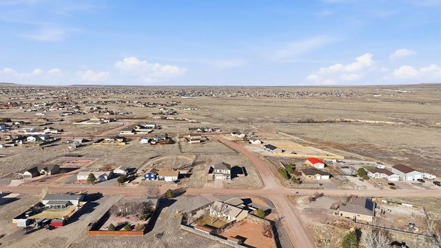 1187 E Ivanhoe Dr, Pueblo, CO 81007