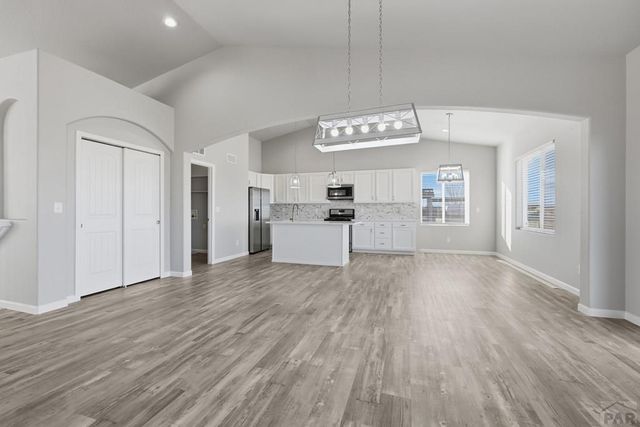 1187 E Ivanhoe Dr, Pueblo, CO 81007