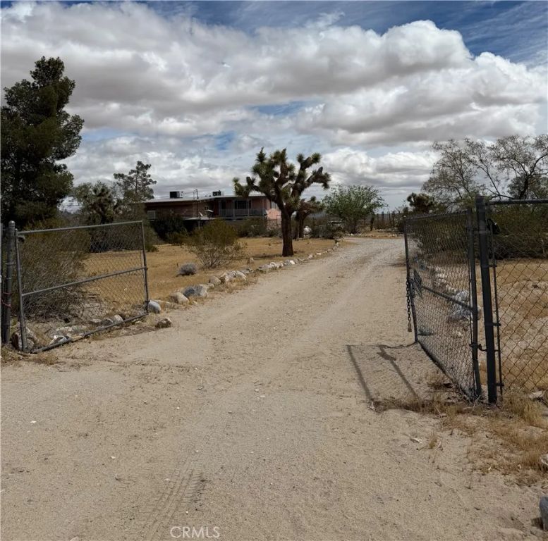 9511 ANZA TRL, Lucerne Valley, CA 92356