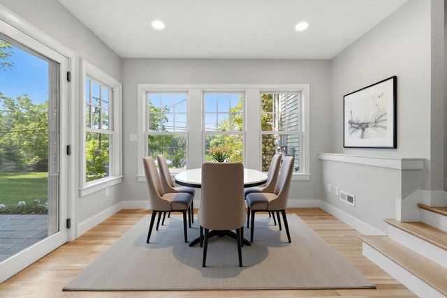 35 Keyes Rd, Westford, MA 01886