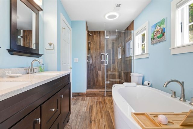 35 Keyes Rd, Westford, MA 01886