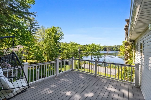 35 Keyes Rd, Westford, MA 01886