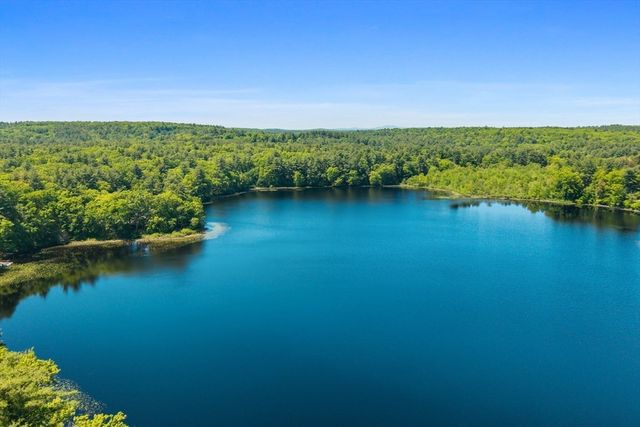 35 Keyes Rd, Westford, MA 01886