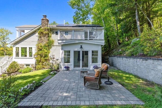 35 Keyes Rd, Westford, MA 01886