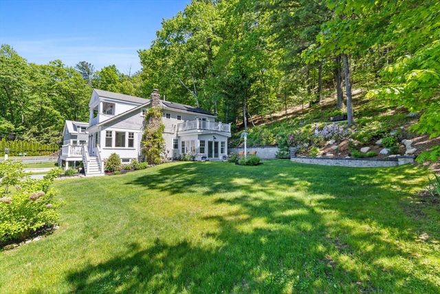 35 Keyes Rd, Westford, MA 01886