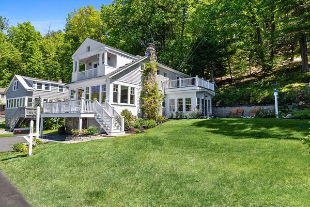 35 Keyes Rd, Westford, MA 01886