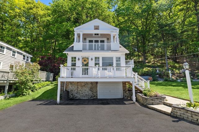 35 Keyes Rd, Westford, MA 01886