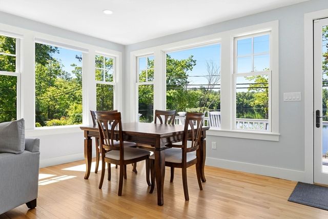 35 Keyes Rd, Westford, MA 01886