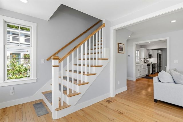 35 Keyes Rd, Westford, MA 01886
