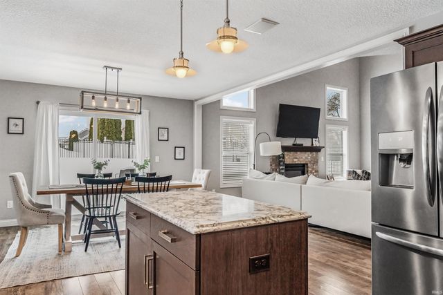 11219 Mallory Court, Roanoke, IN 46783