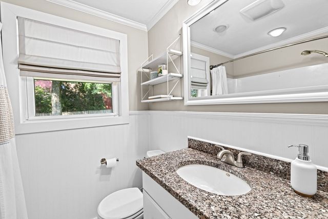 122 Lockland Ave, Framingham, MA 01701