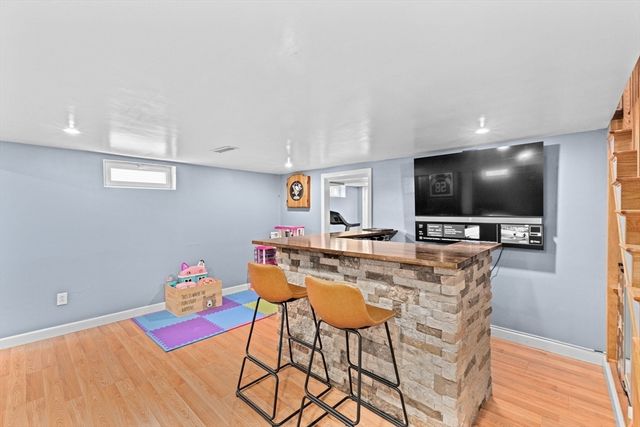 122 Lockland Ave, Framingham, MA 01701