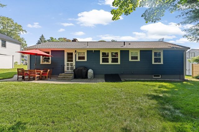 122 Lockland Ave, Framingham, MA 01701
